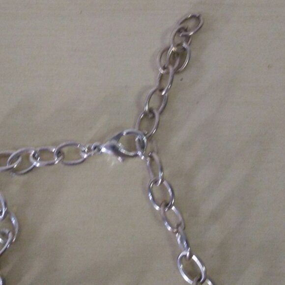 Silver necklace with 5 black charms and matching pierced earrings - Picture 4 of 6